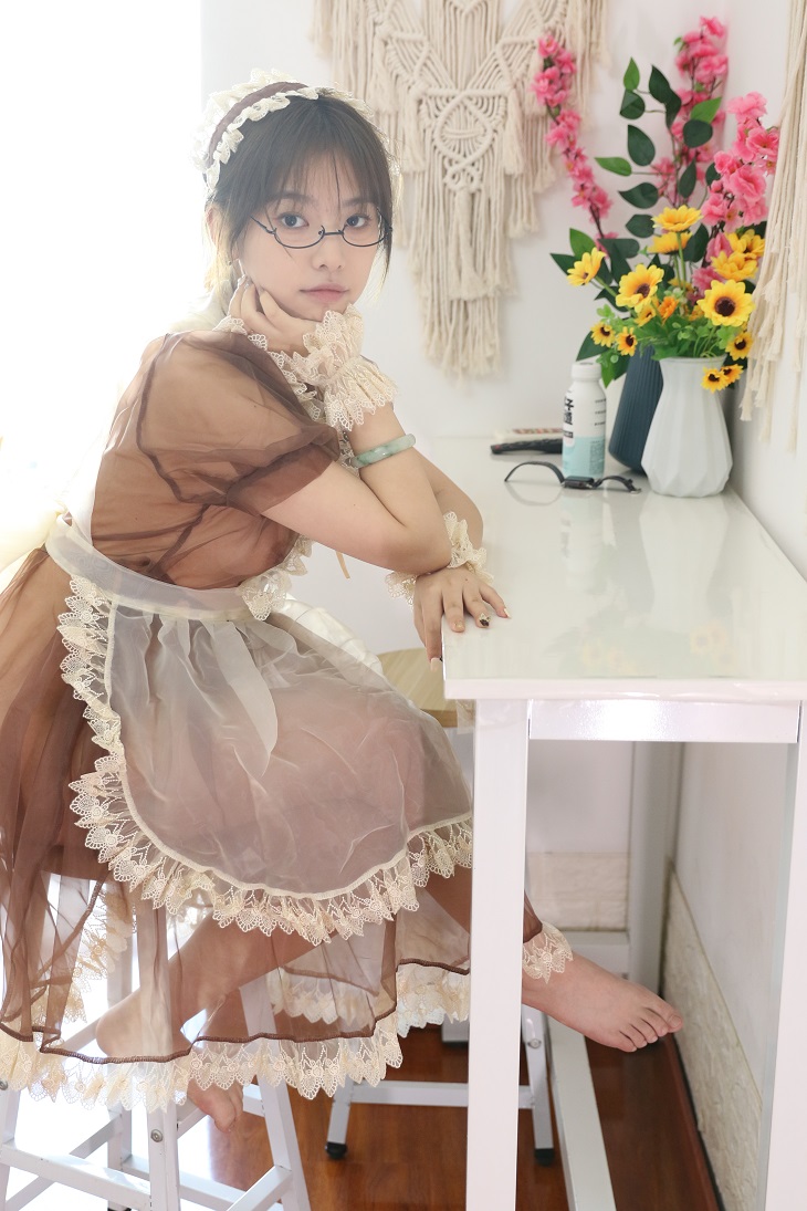 ​舞蹈生艾玛透明女仆摄影S流出无水印 960P