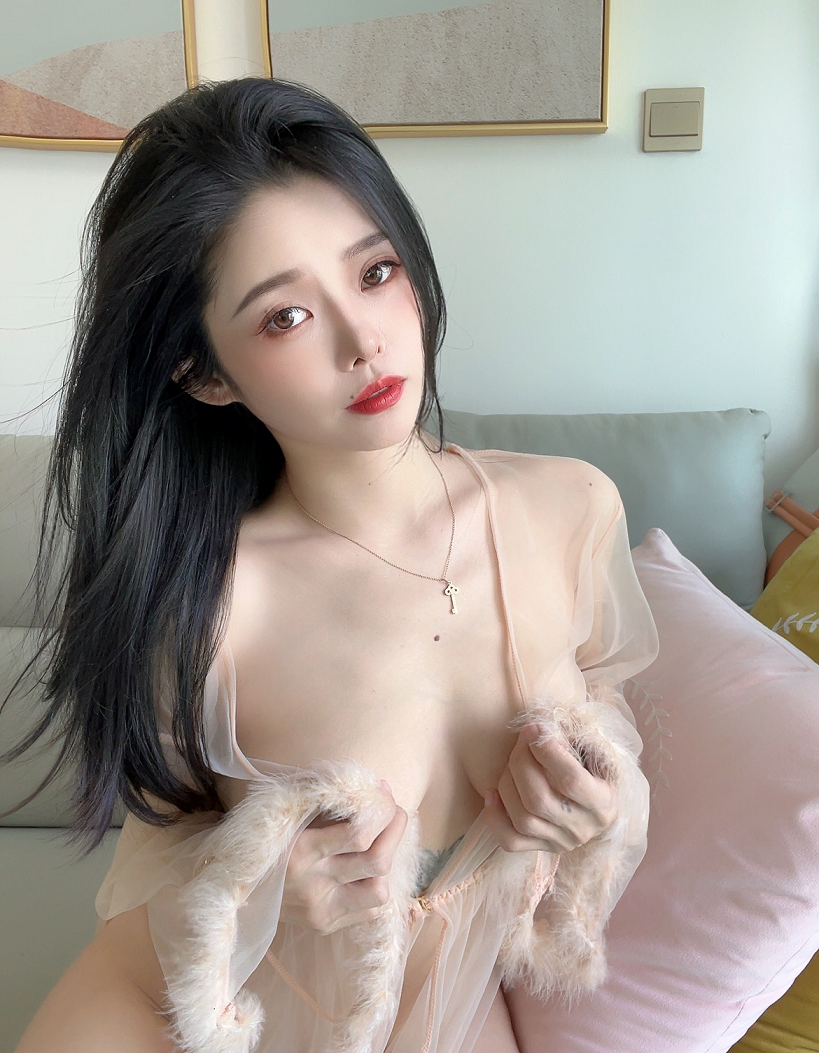 秀人网luvian本能李凯诗拍摄花絮+微密圈 742P+15V