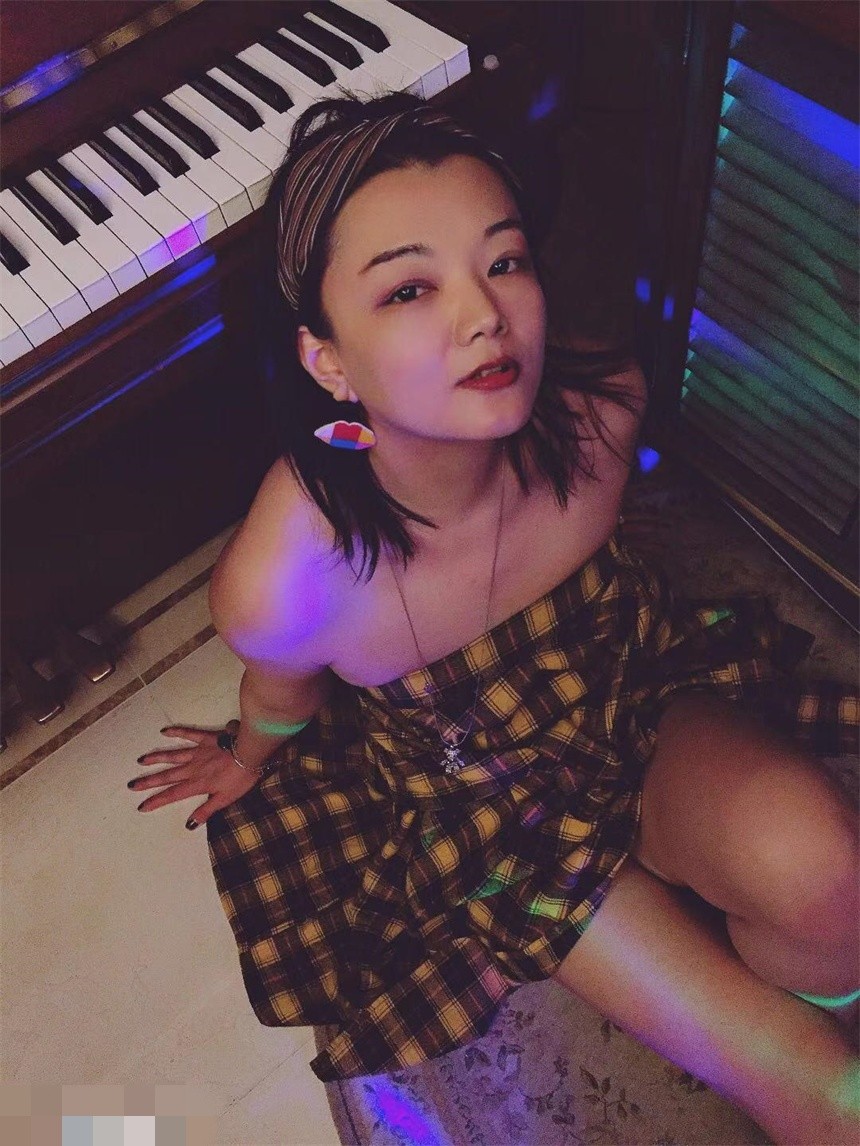 画家洋洋 良家人妻自拍 821P