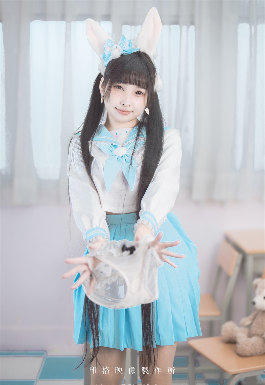 Coser精品极品甜妹慕慕Momo最新玉桂狗+月圆之夜图 11P1V