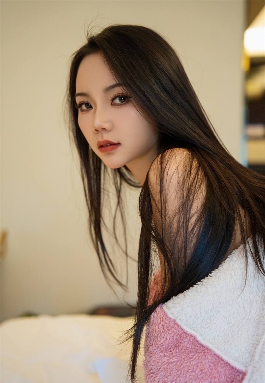 国模小鱼摄影视图 806P10V