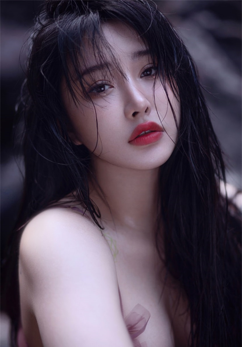 微博400W粉丝网红臀神宋昱欣HitomiOF摄影 320P14V