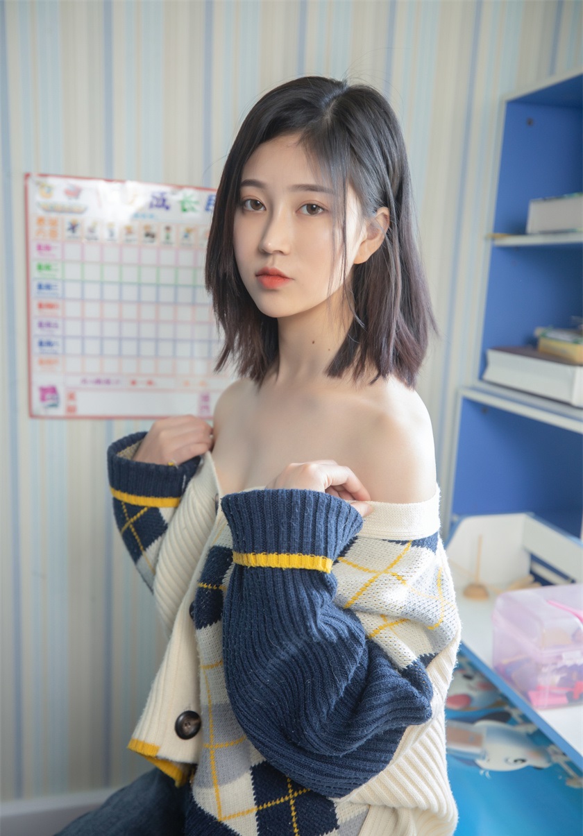 极品美模年年JK制服大尺度福利 165P2V