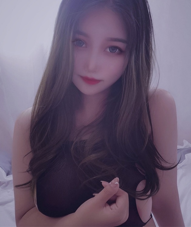 网红模特Eloise软软暮色荆棘 97P+1V