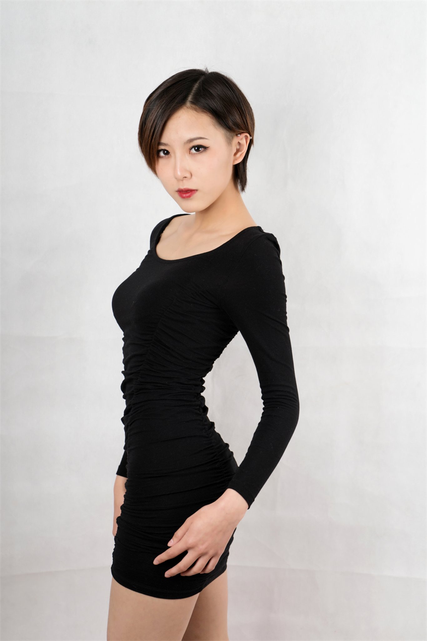 抖音70W粉网红纹身女卯哥 1060P7V