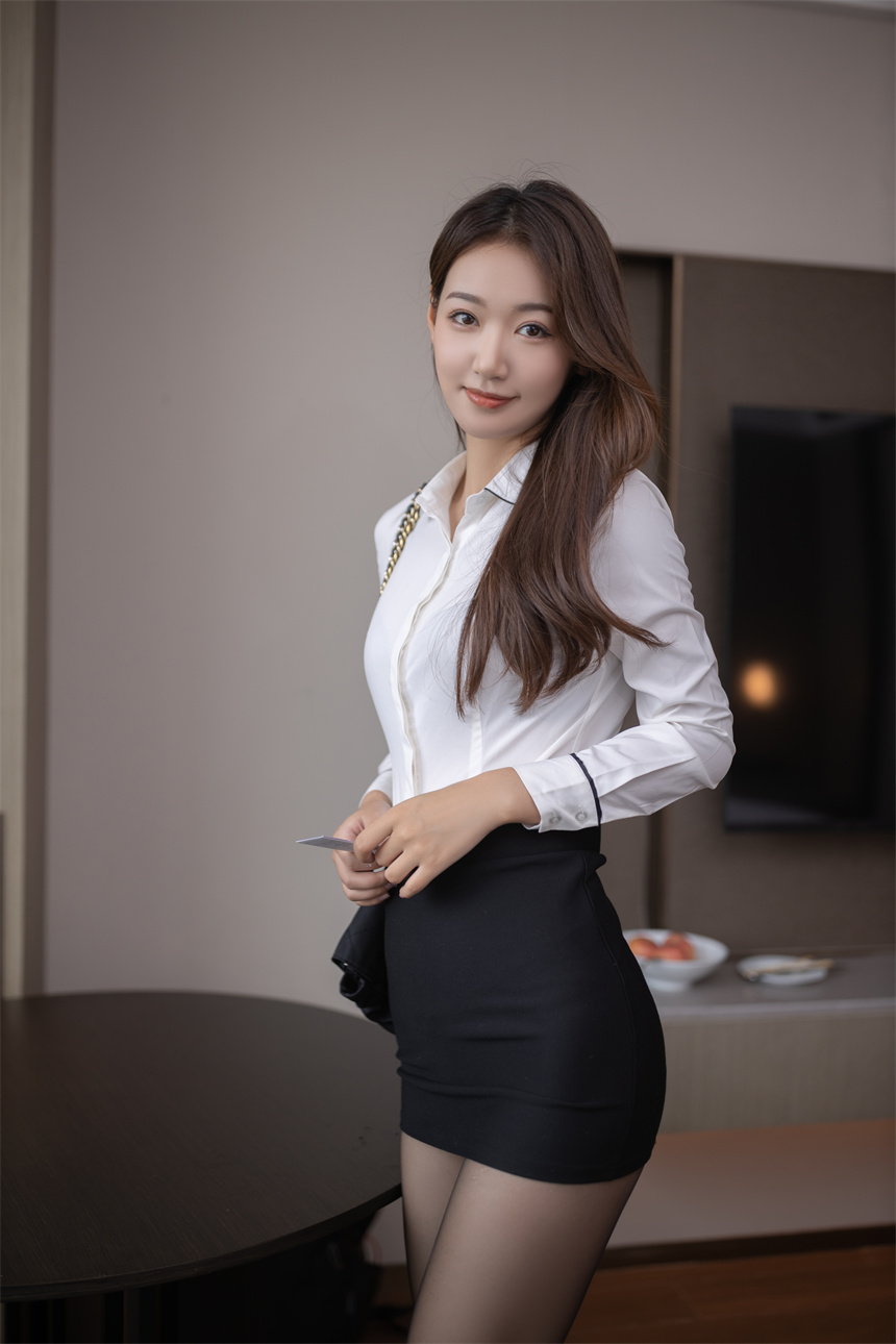 ​秀人网极品嫩模唐安琪 89P1V