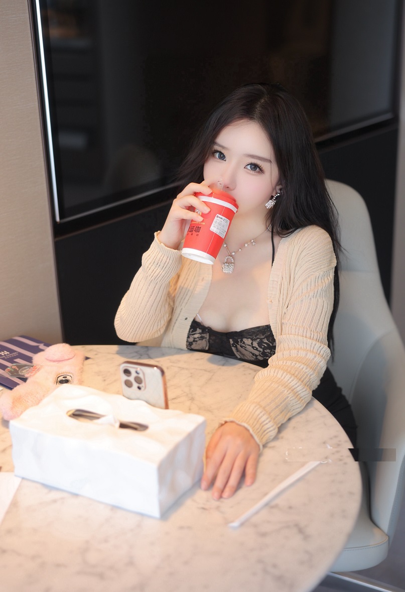秀人网小薯条 甜美可爱学生妹 35P+1V