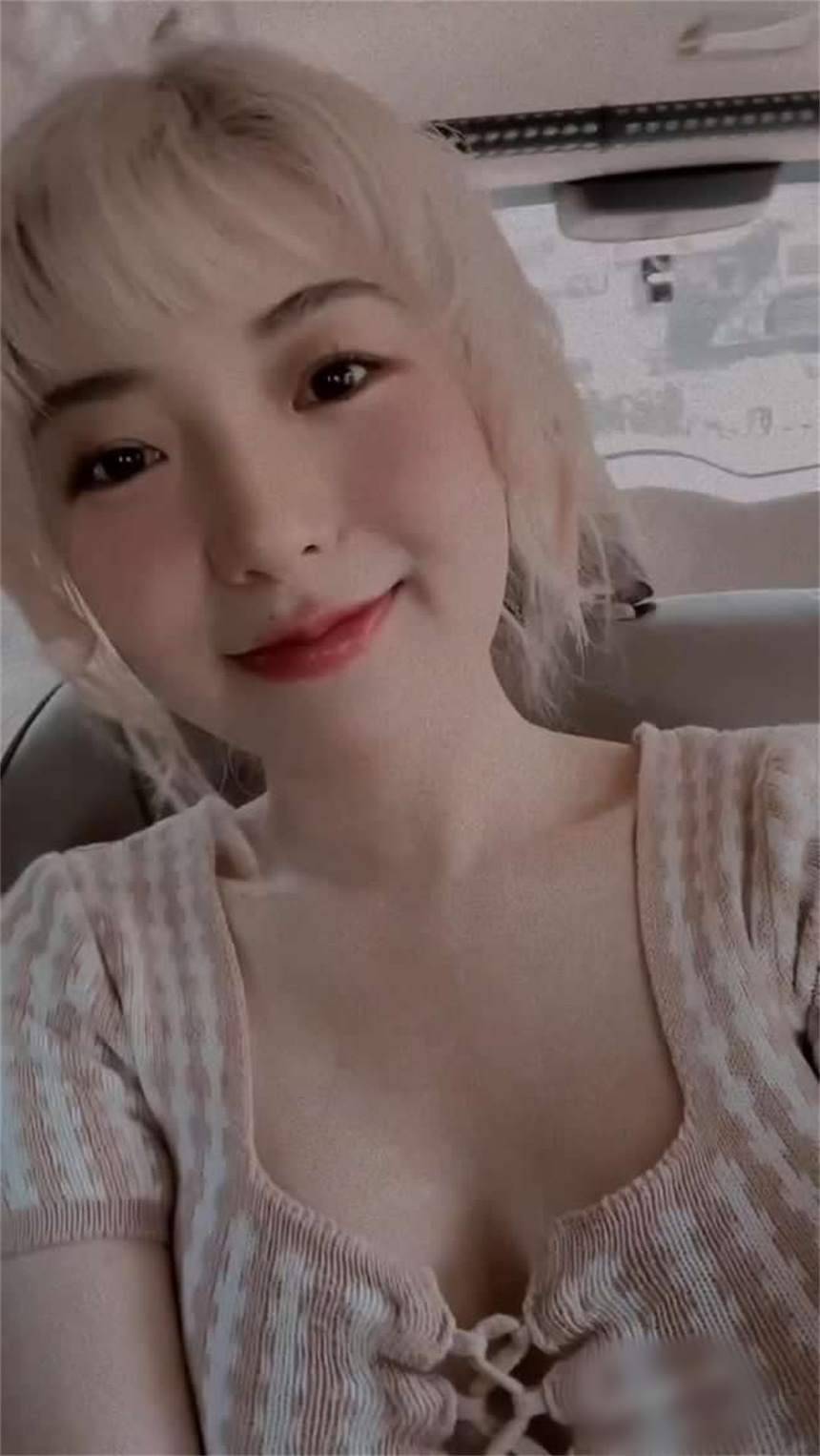 白富美 Karinnoracam个人VIP订阅③ 649P10V
