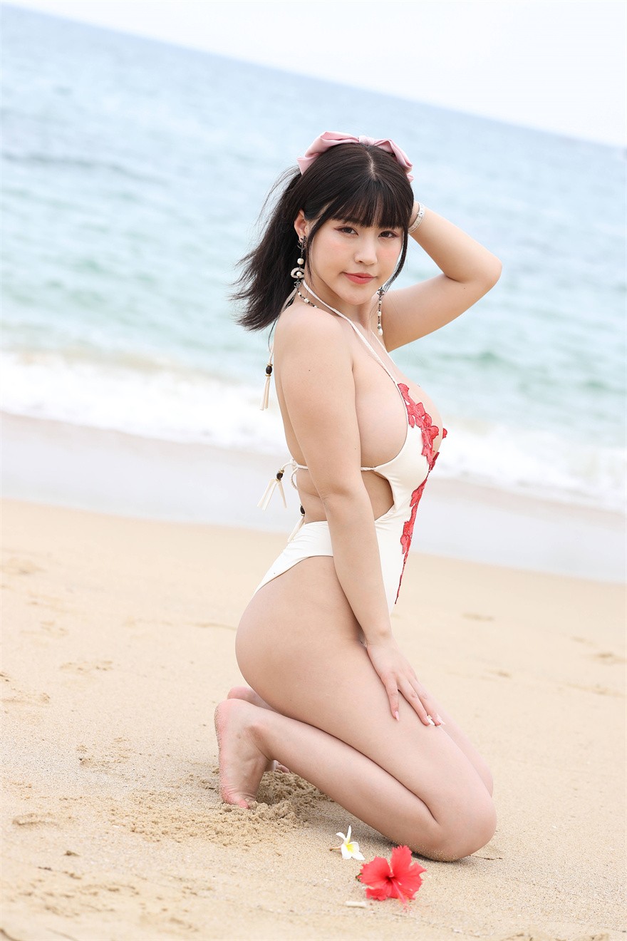 魔镜街拍可儿复古蕾丝连体泳装 291P