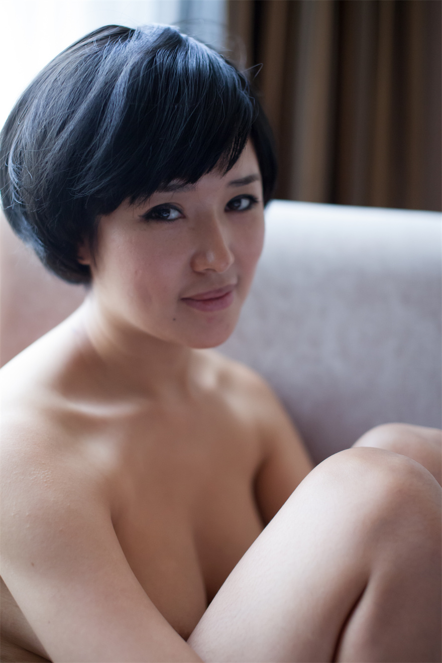 希威社少妇小芸典藏私拍套图 288P