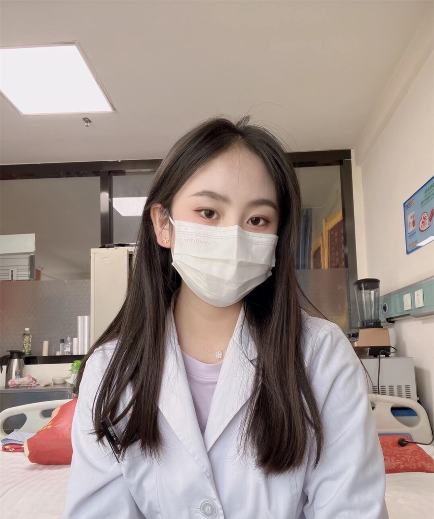 ​女神美玉姐姐99年护士福利套图 203P1V